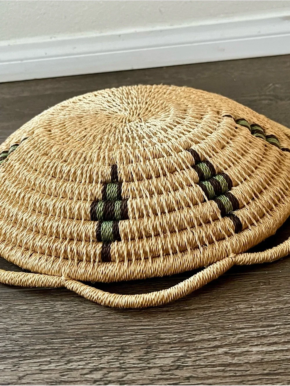 N/A handwoven seagrass